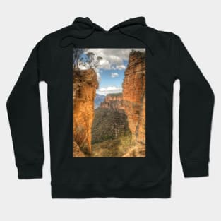 Hanging Rock vista .. the long view Hoodie